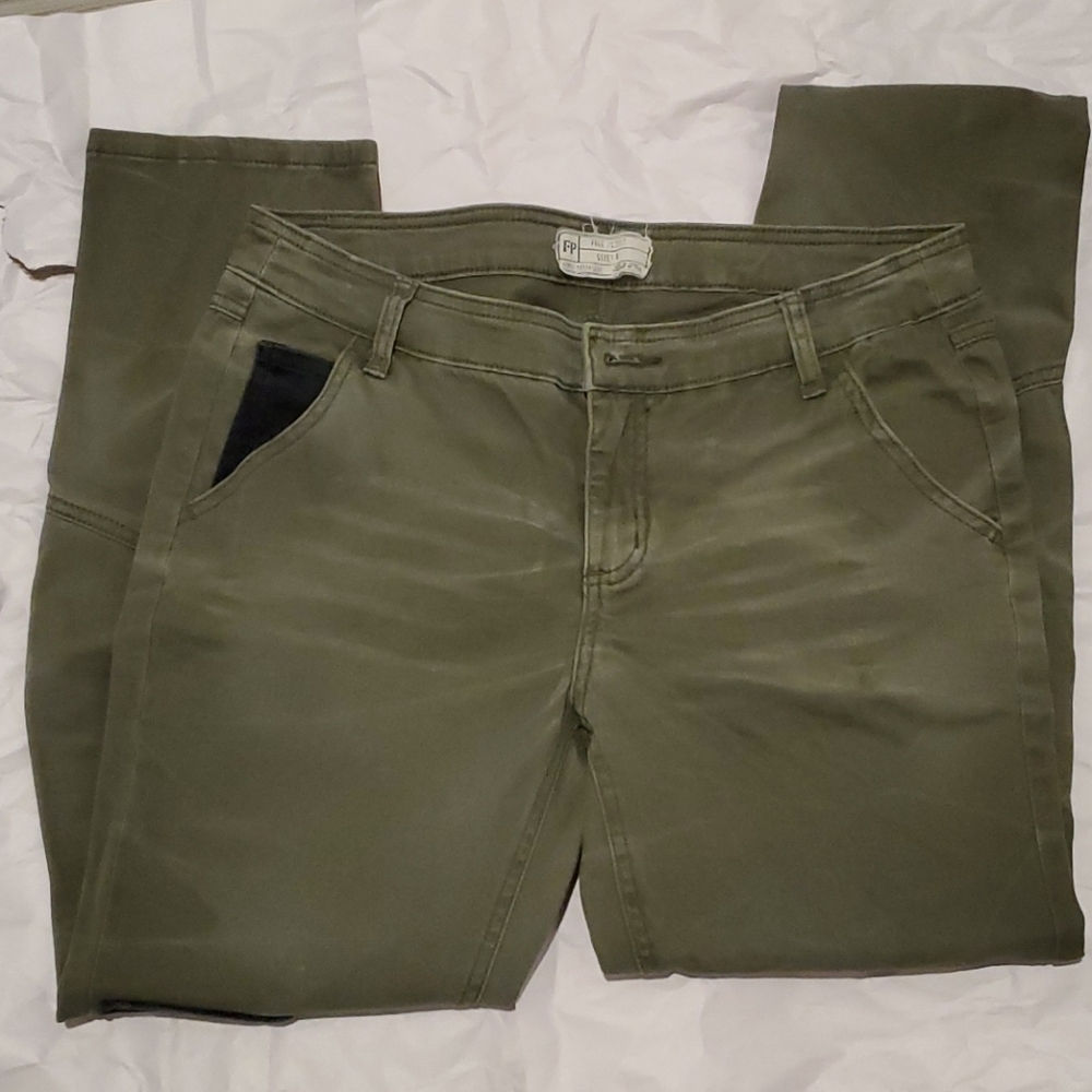 Free People Chino pants .